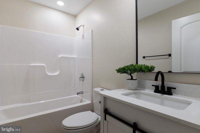 424 STONE RIDGE RD, Harpers Ferry, WV 25425
