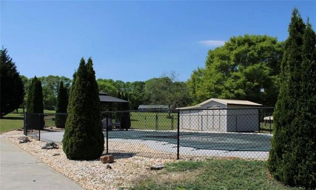 426 Atlanta Highway, Loganville, GA 30052