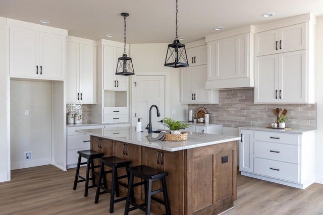 N9053 SOUTHTOWNE DRIVE, Menasha, WI 54952