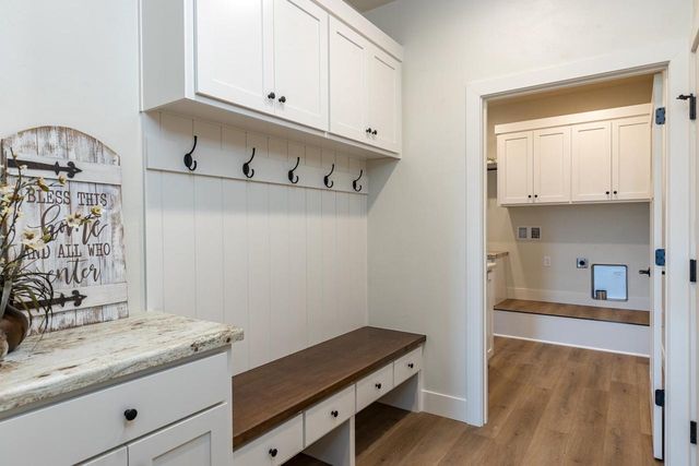 N9053 SOUTHTOWNE DRIVE, Menasha, WI 54952