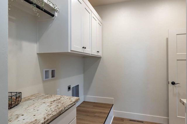 N9053 SOUTHTOWNE DRIVE, Menasha, WI 54952