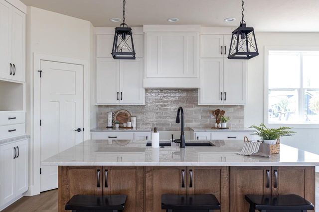 N9053 SOUTHTOWNE DRIVE, Menasha, WI 54952