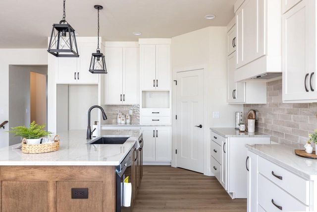 N9053 SOUTHTOWNE DRIVE, Menasha, WI 54952