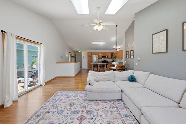 1051-1053 Tamarack Way, Verona, WI 53593