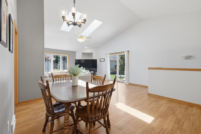 1051-1053 Tamarack Way, Verona, WI 53593