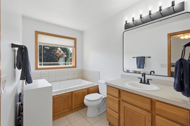 1051-1053 Tamarack Way, Verona, WI 53593