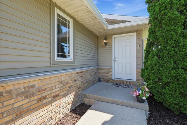 1051-1053 Tamarack Way, Verona, WI 53593
