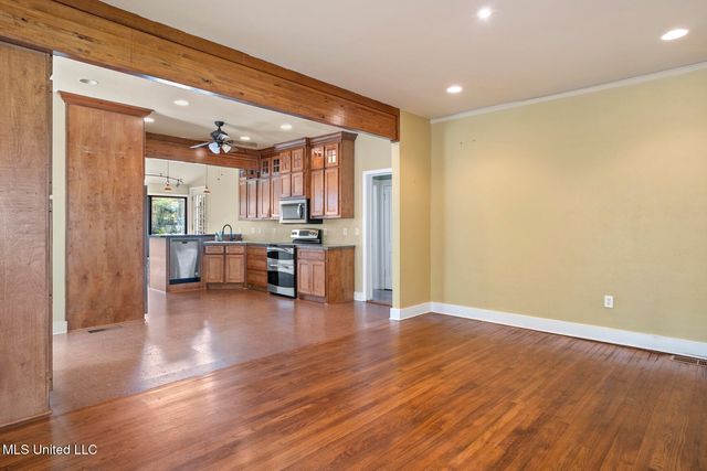625 Pennsylvania Avenue, Jackson, MS 39216