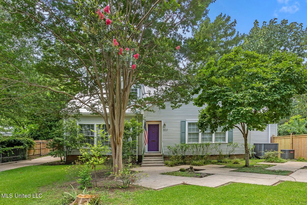 625 Pennsylvania Avenue, Jackson, MS 39216