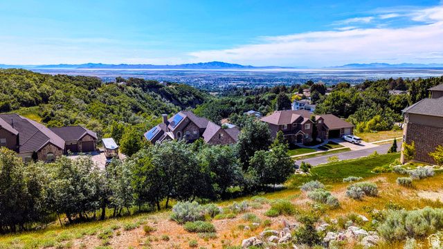 1735 Temple Ct Unit 203, Bountiful, UT 84010
