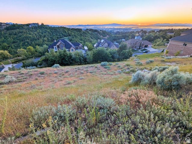 1735 Temple Ct Unit 203, Bountiful, UT 84010