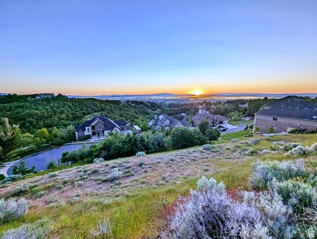 1735 Temple Ct Unit 203, Bountiful, UT 84010