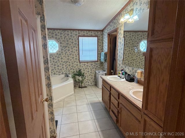 410053 E 1240, Eufaula, OK 74432