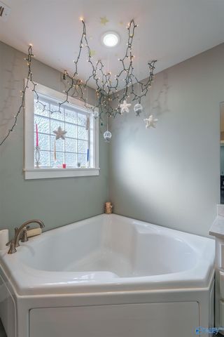 11977 Highway 17, Florence, AL 35633