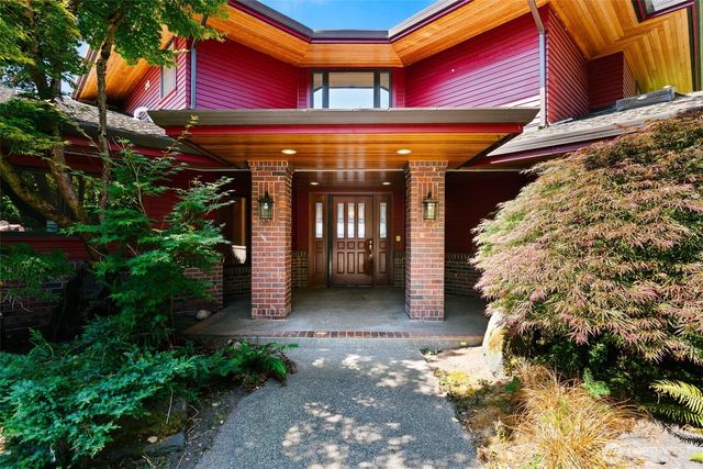 30 Silver Beach Drive, Steilacoom, WA 98388
