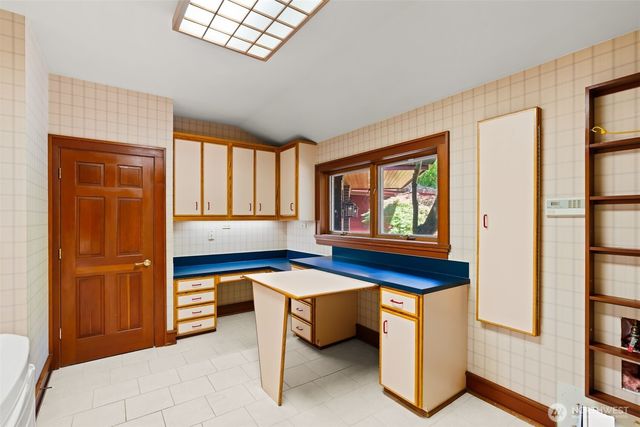 30 Silver Beach Drive, Steilacoom, WA 98388