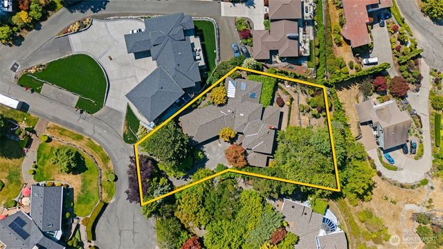 30 Silver Beach Drive, Steilacoom, WA 98388