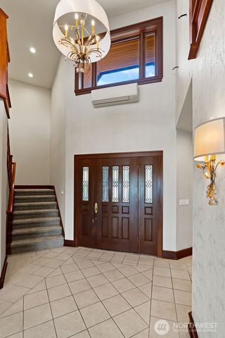 30 Silver Beach Drive, Steilacoom, WA 98388