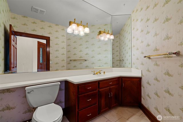 30 Silver Beach Drive, Steilacoom, WA 98388