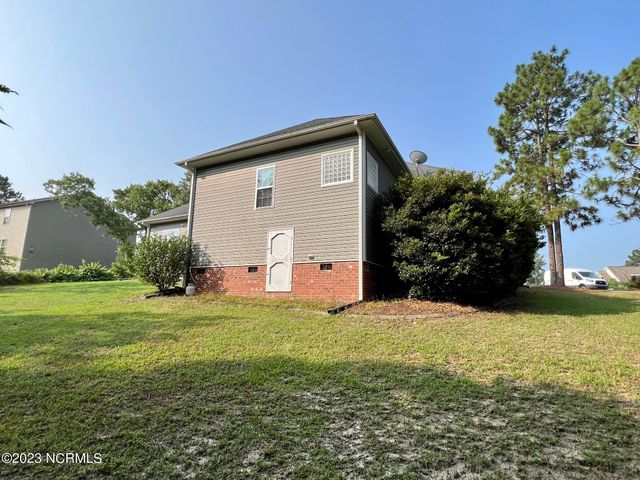 206 Sandy Springs Road, Aberdeen, NC 28315
