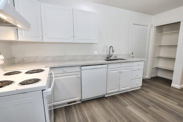 3725 Ripley St, Sacramento, CA 95838