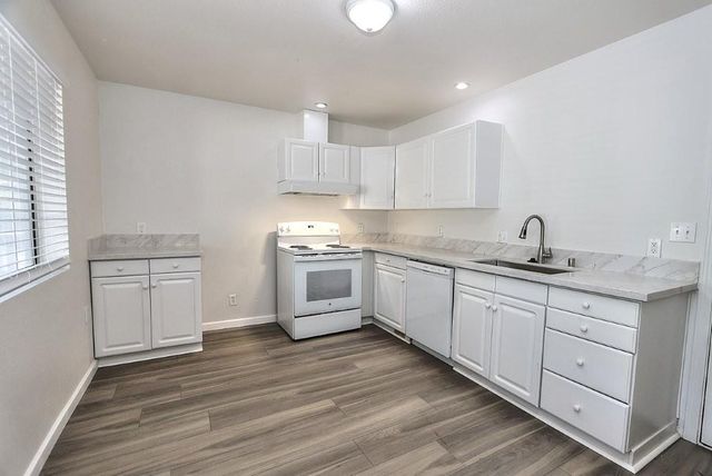 3725 Ripley St, Sacramento, CA 95838