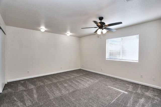 3725 Ripley St, Sacramento, CA 95838