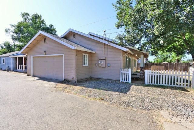 3725 Ripley St, Sacramento, CA 95838