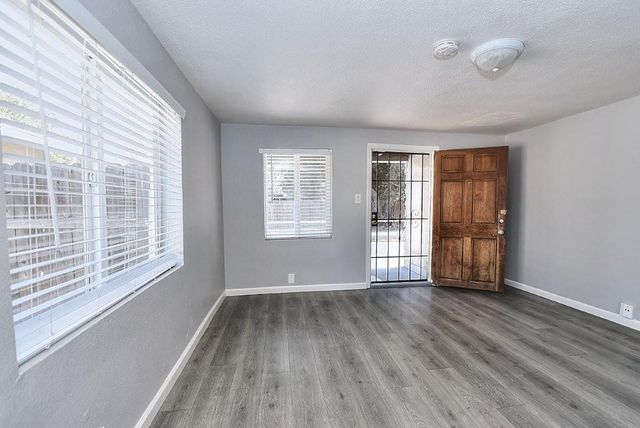 3725 Ripley St, Sacramento, CA 95838