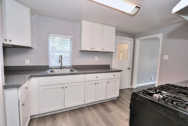3725 Ripley St, Sacramento, CA 95838