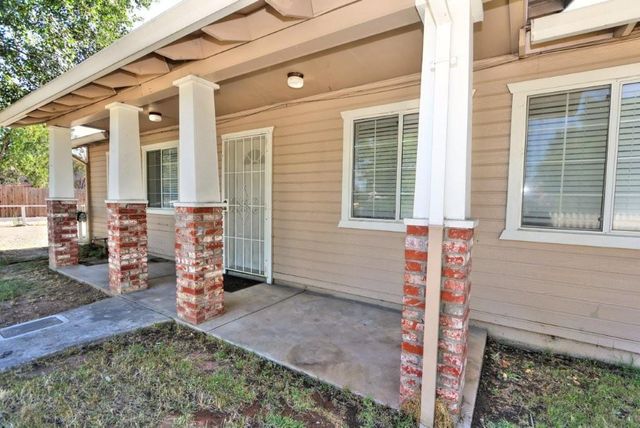 3725 Ripley St, Sacramento, CA 95838