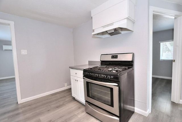 3725 Ripley St, Sacramento, CA 95838
