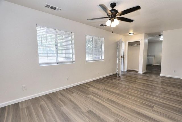 3725 Ripley St, Sacramento, CA 95838