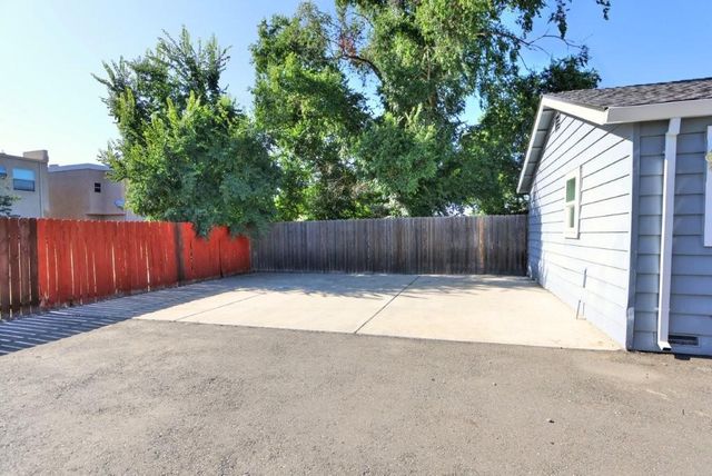 3725 Ripley St, Sacramento, CA 95838