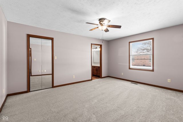 1314 Holiday Lane E, Brownsburg, IN 46112