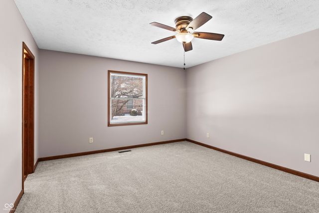 1314 Holiday Lane E, Brownsburg, IN 46112