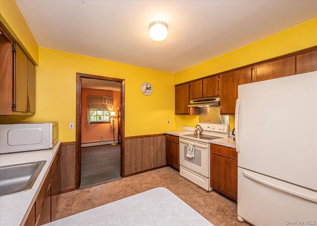 632 Spruce Avenue, Sayville, NY 11782