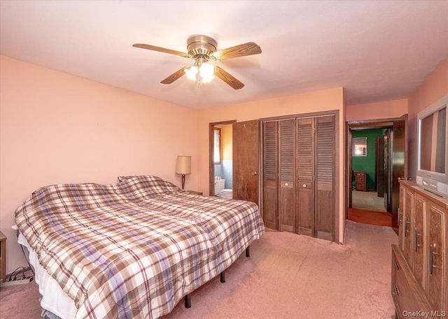 632 Spruce Avenue, Sayville, NY 11782
