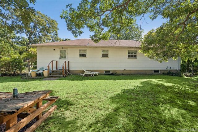 632 Spruce Avenue, Sayville, NY 11782