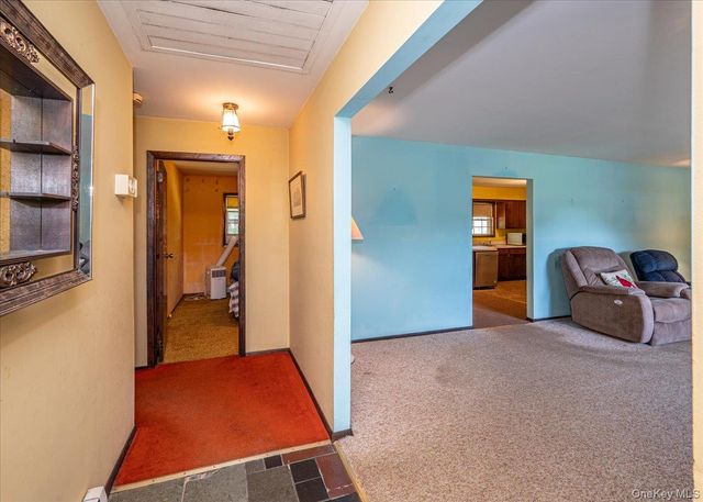 632 Spruce Avenue, Sayville, NY 11782