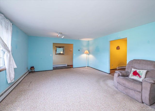 632 Spruce Avenue, Sayville, NY 11782