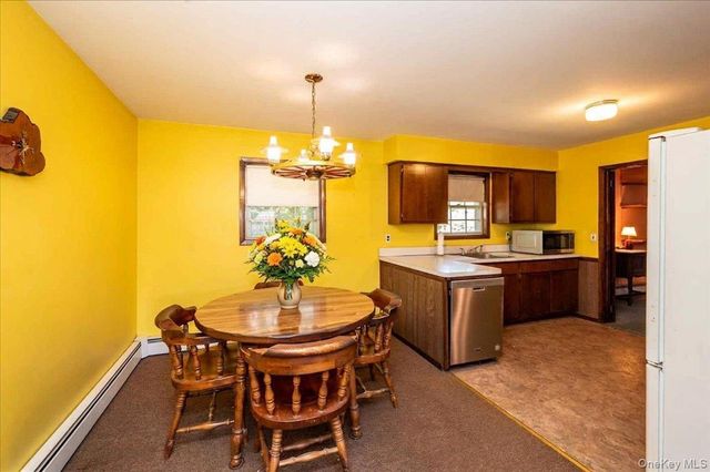 632 Spruce Avenue, Sayville, NY 11782