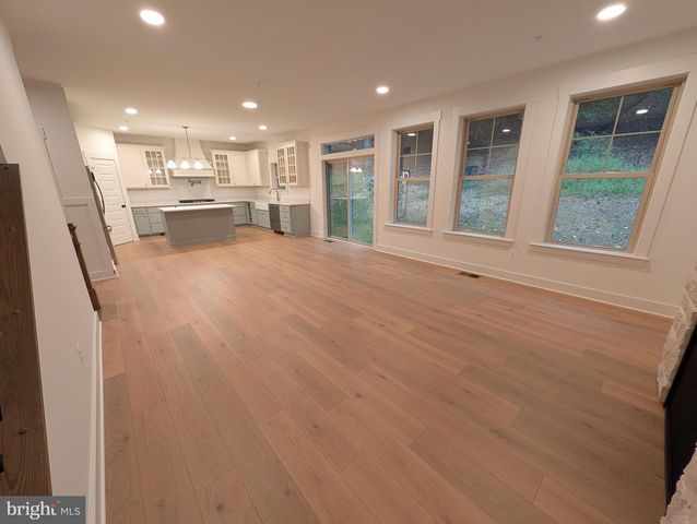 1490 THURSTON RD, Dickerson, MD 20842