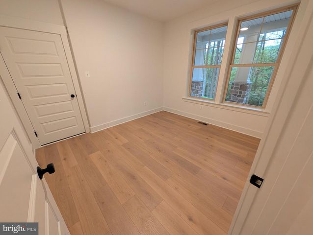 1490 THURSTON RD, Dickerson, MD 20842
