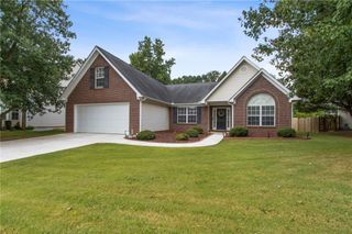 4060 Crescent Walk Lane, Suwanee, GA 30024