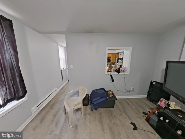 908 W ERIE AVE, Philadelphia, PA 19140