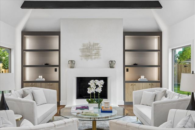 620 Stoneleigh Drive, Houston, TX 77079