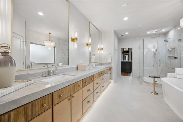 620 Stoneleigh Drive, Houston, TX 77079