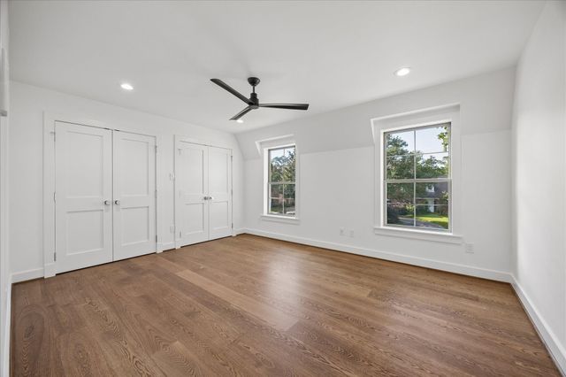 620 Stoneleigh Drive, Houston, TX 77079