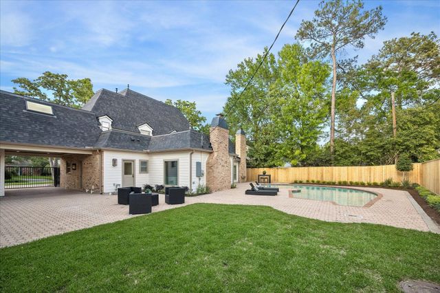 620 Stoneleigh Drive, Houston, TX 77079